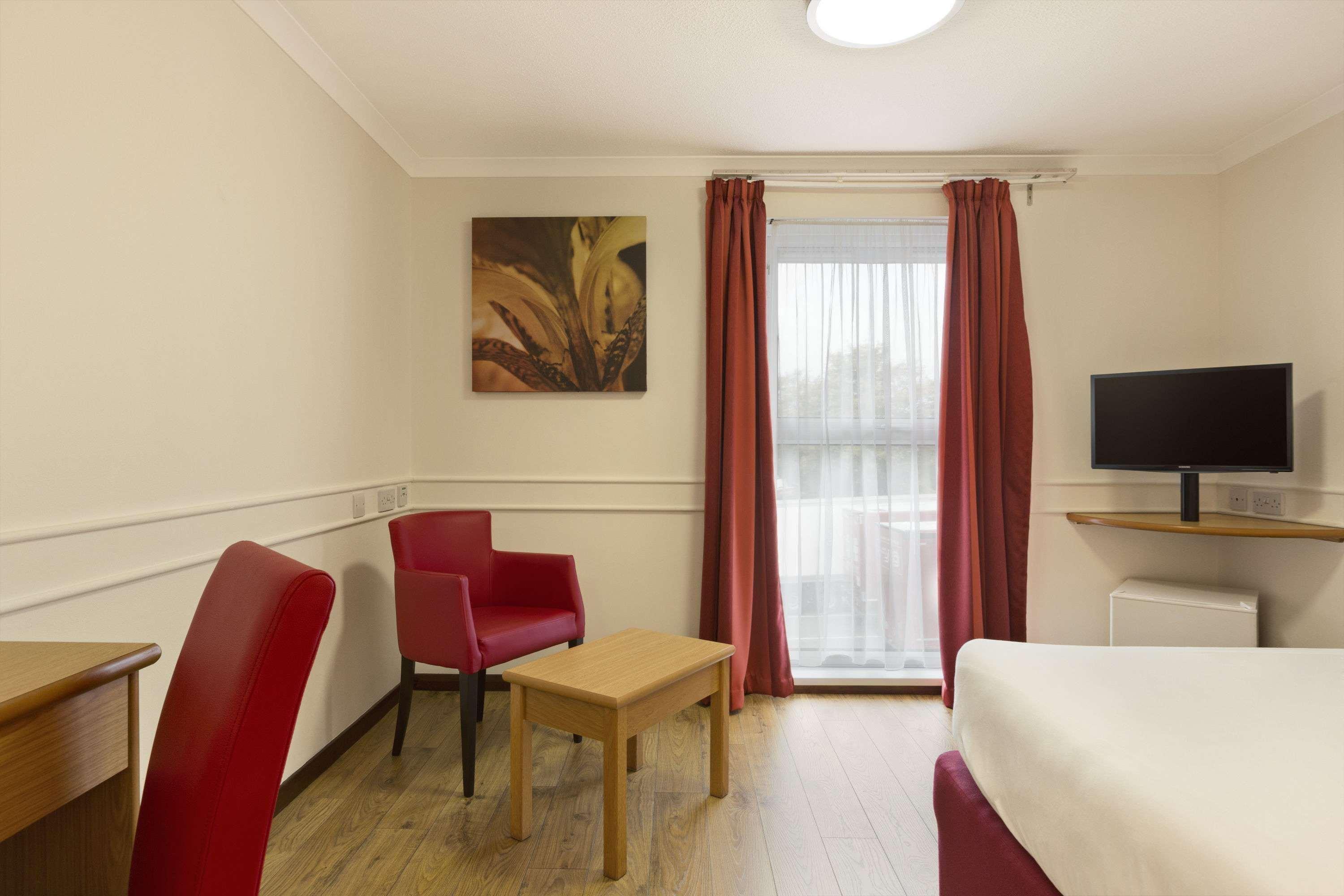 Days Hotel 3*